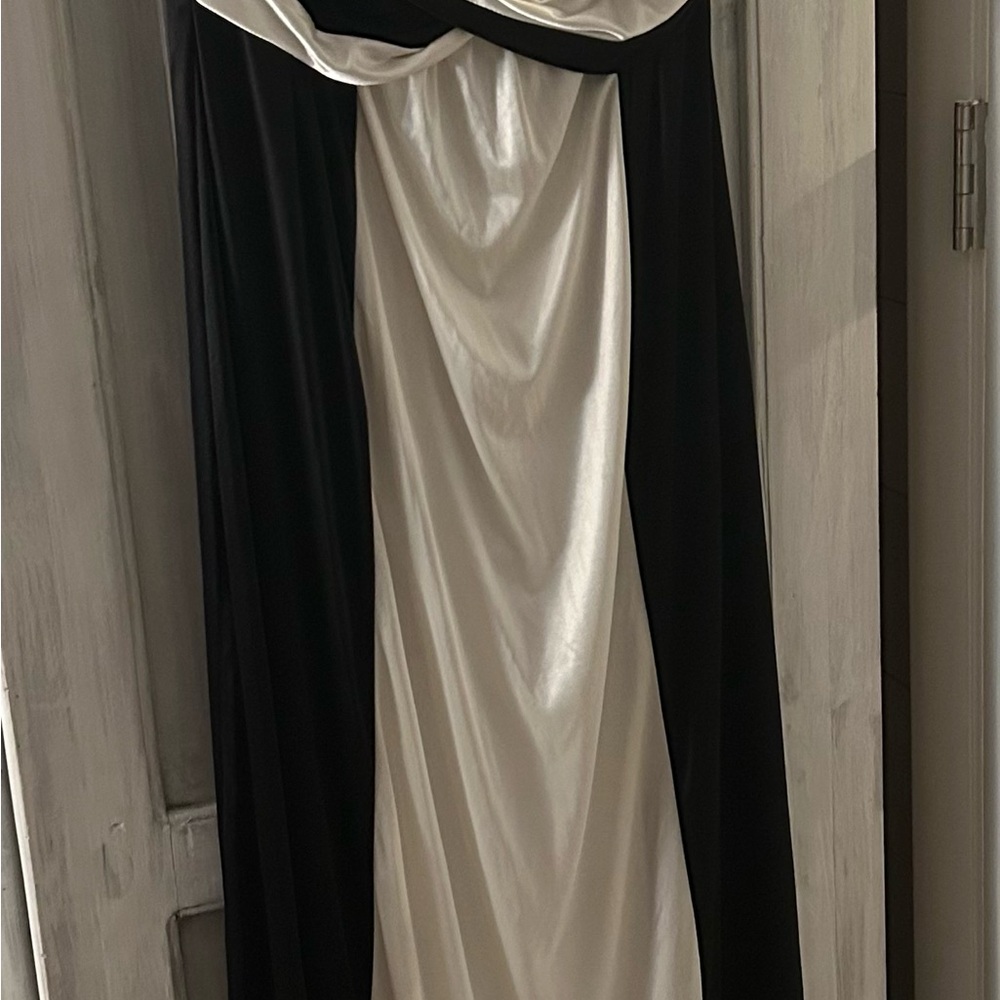 Jodi Kristopher Strapless Black and White Dress
